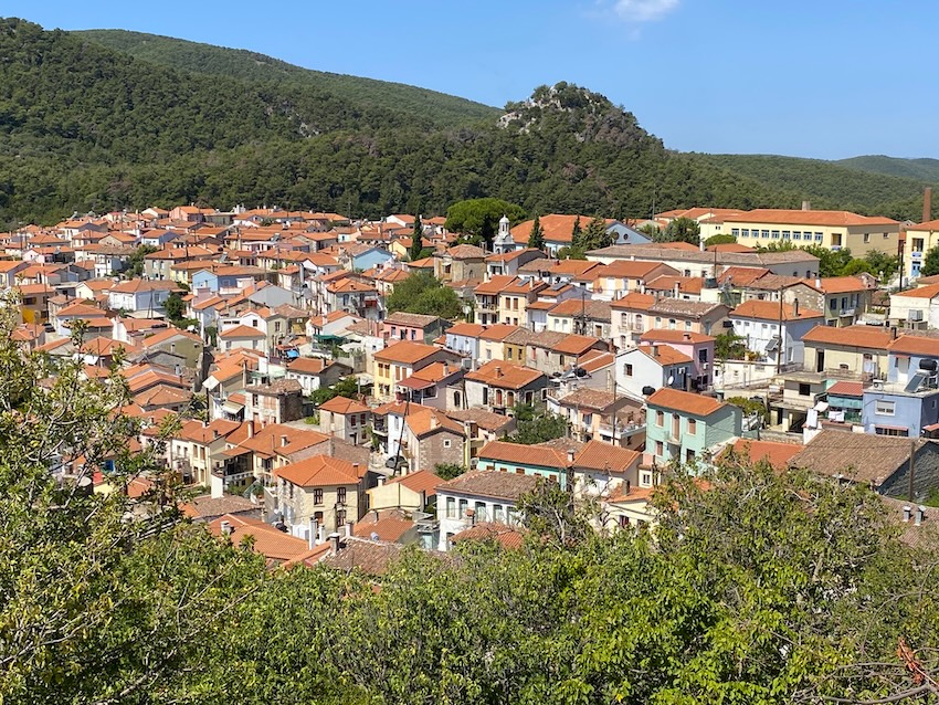 Agia Triada, Agissou